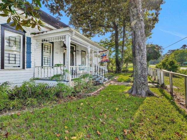 House for sale in Colmesneil, Texas