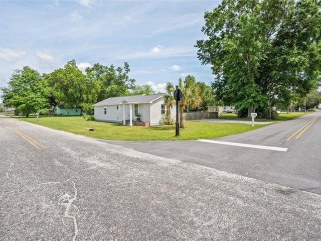 House for sale in Summerdale, Alabama