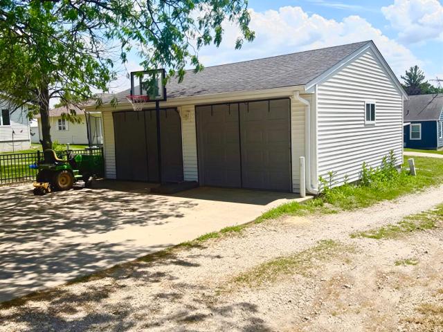 House for sale in Sigourney, Iowa