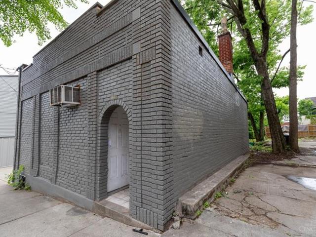 House for sale in Roselawn, Ohio