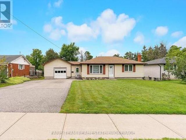 House for sale in Barrie, Ontario