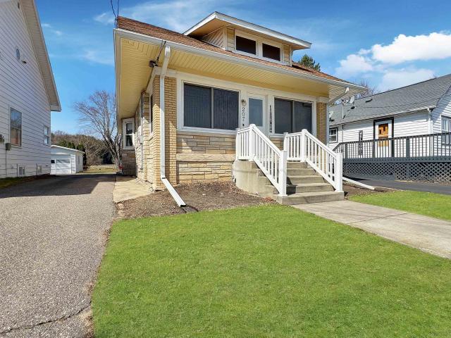House for sale in Juneau, Wisconsin