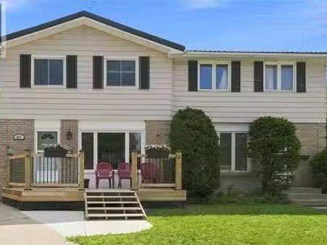 House for sale in Brights Grove, Ontario
