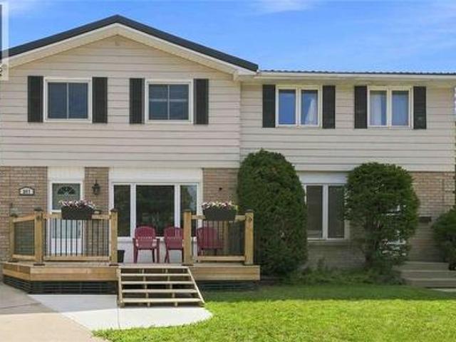 House for sale in Brights Grove, Ontario