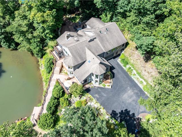 House for sale in Laughlintown, Pennsylvania