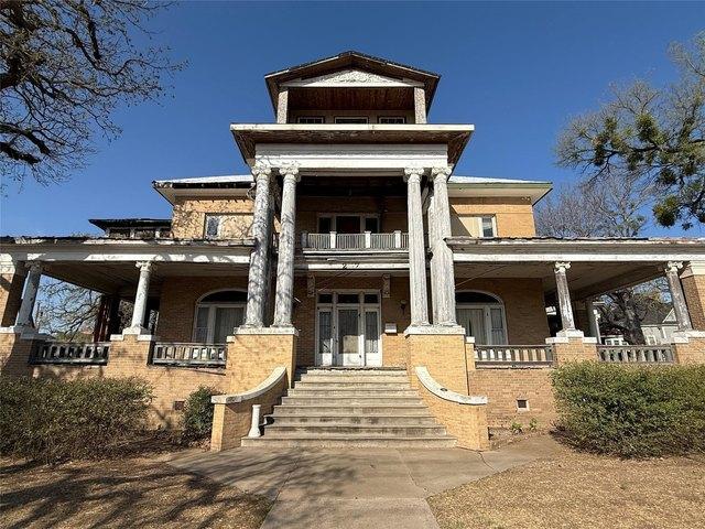 House for sale in Mineral Wells, Texas