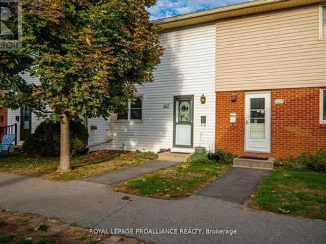 Townhouse for sale in Belleville, Ontario