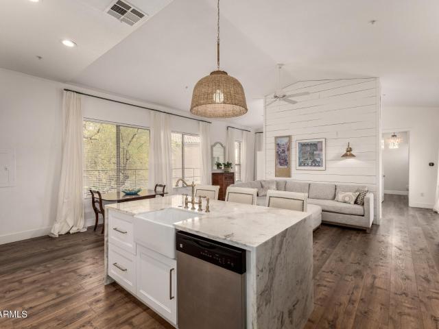 Condo for sale in Scottsdale, Maricopa County