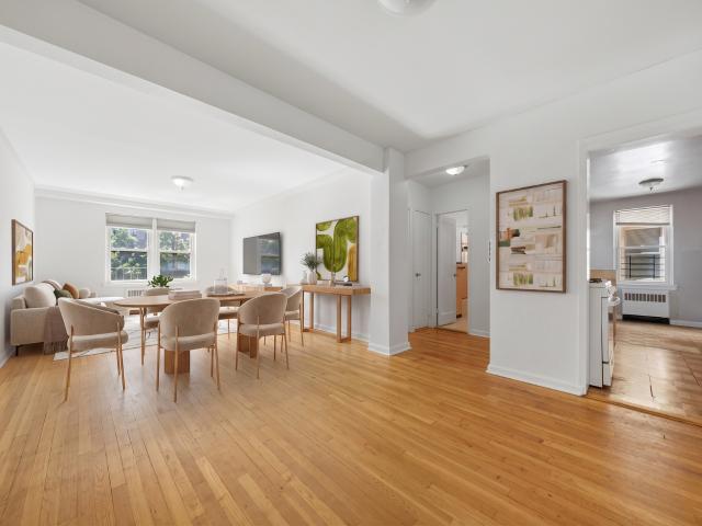 Property for sale in The Bronx, Arverne