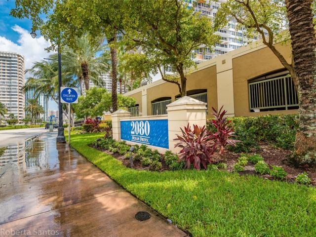 Apartment for rent in Hallandale, Florida