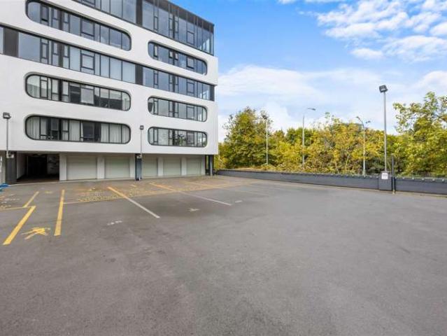 Apartment for sale in Grafton, Auckland