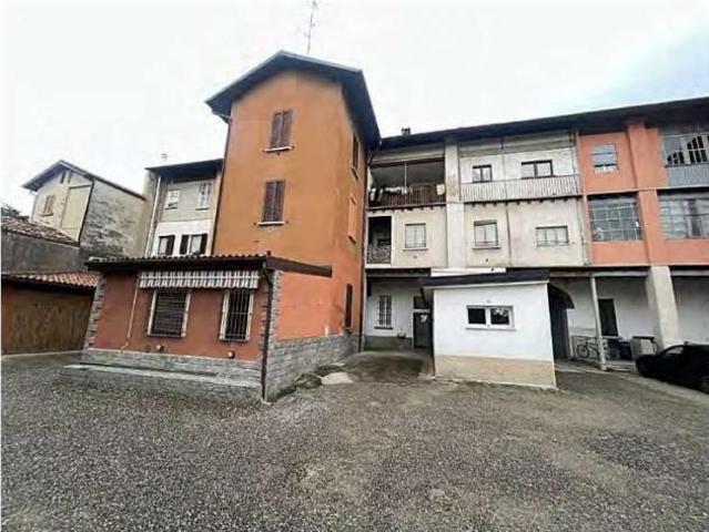 Appartamento in vendita a Perseghét, Vedano Olona