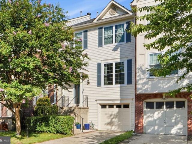Townhouse for sale in Virginia