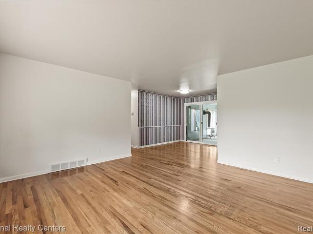House for sale in Van Slyke Manor, Flint