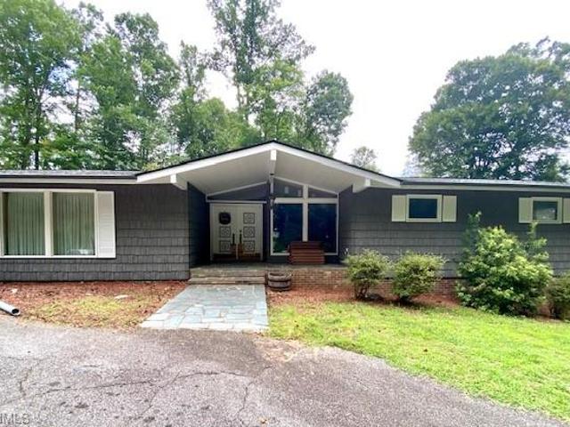 House for sale in Millers Creek, North Carolina