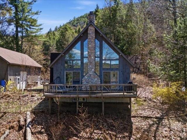 House for sale in Saratoga, New York