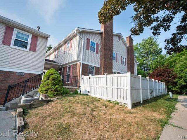 Townhouse for sale in Novi, Michigan