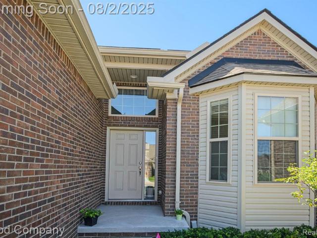Condo for sale in Macomb