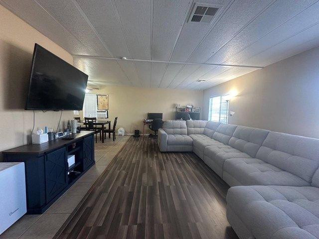House for sale in Apple Valley, California