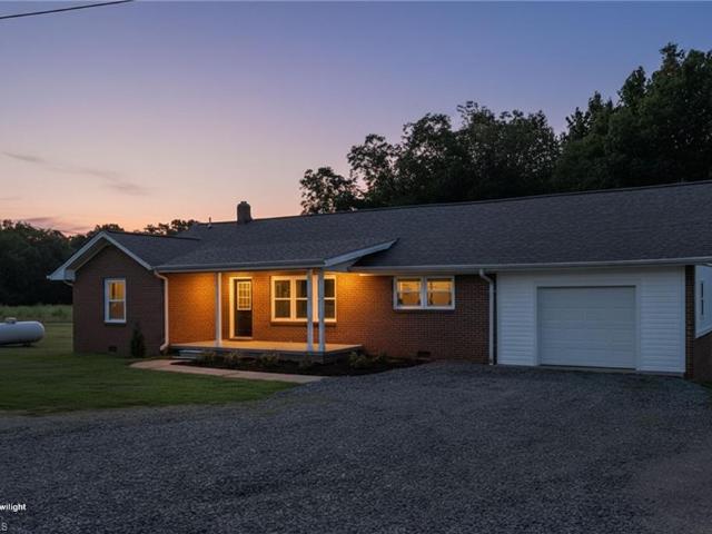 House for sale in Williamsburg, Reidsville