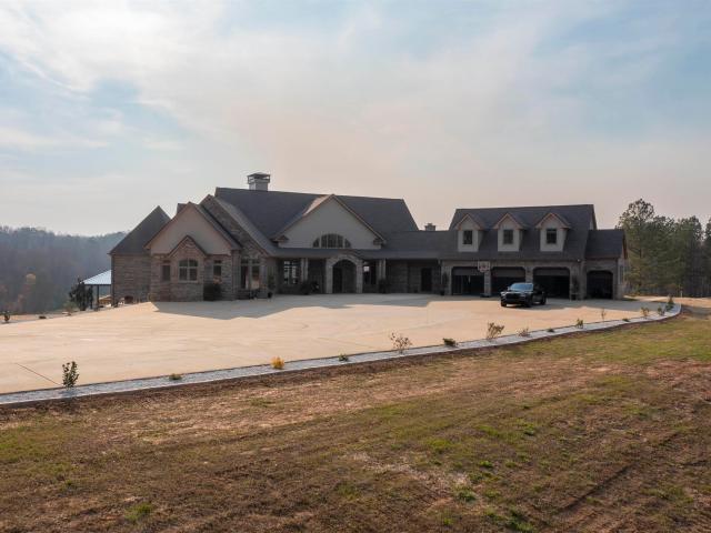 House for sale in Heflin, Alabama