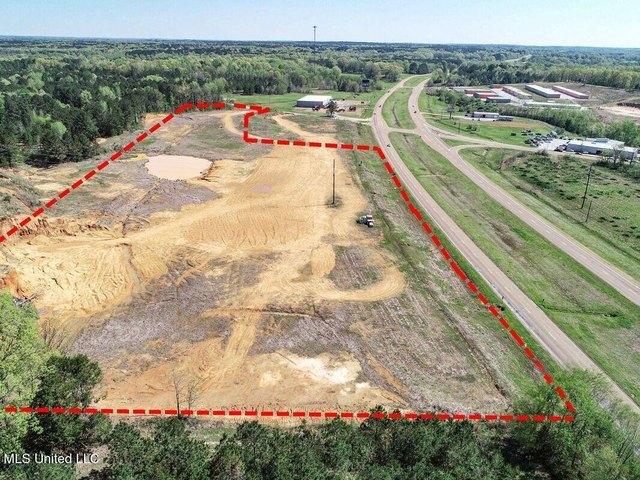 Land for sale in Batesville, Mississippi