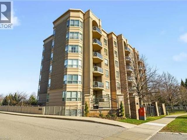 Condo for sale in Burlington, Ontario