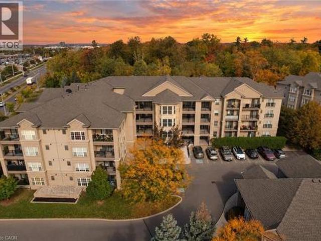Condo for sale in Burlington, Golden Horseshoe