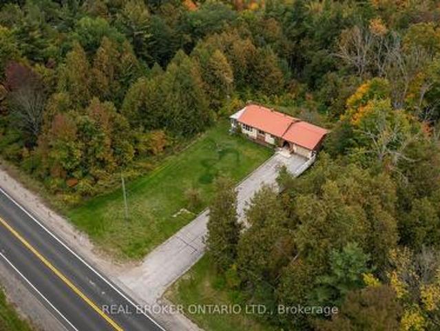 House for sale in Oro-Medonte, Central Ontario