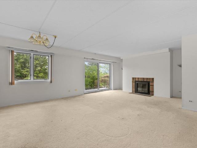 Condo for sale in Highland Park