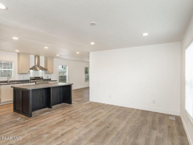 House for sale in Mayer