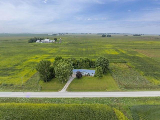House for sale in Linn, Iowa