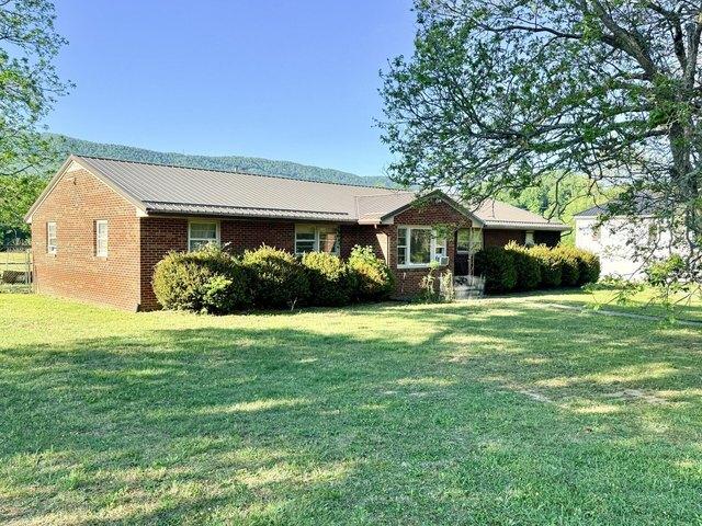 House for sale in Peterstown, West Virginia
