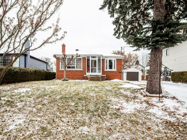 House for sale in Oakville, Ontario