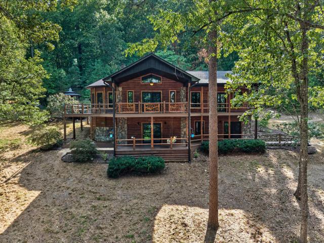 House for sale in Shawnee, Winona