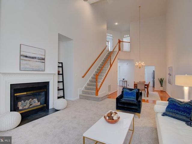 Townhouse for sale in Virginia