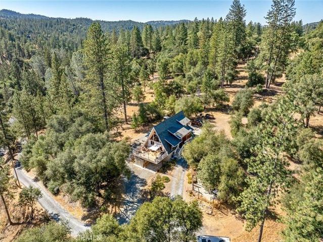 House for sale in Groveland, Tuolumne County