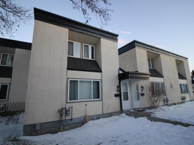 Townhouse for sale in Wedgewood, Alberta