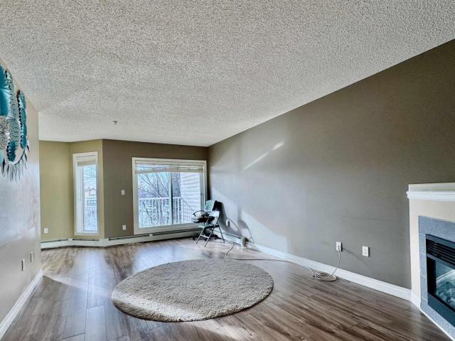 Apartment for sale in Wedgewood, Alberta