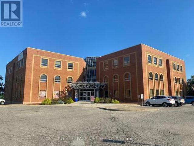 Commercial for rent in Niagara, Ontario