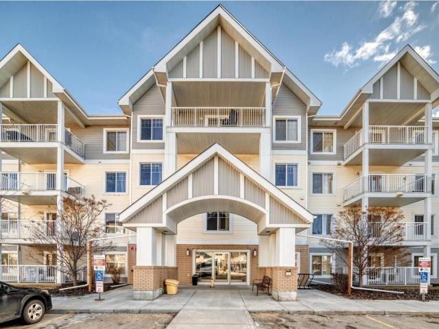 Apartment for sale in Wedgewood, Alberta