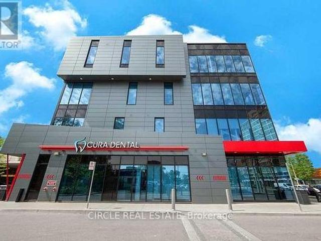 Commercial for rent in Cooksville, Mississauga