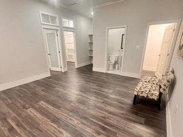 Commercial for rent in Oakville, Ontario