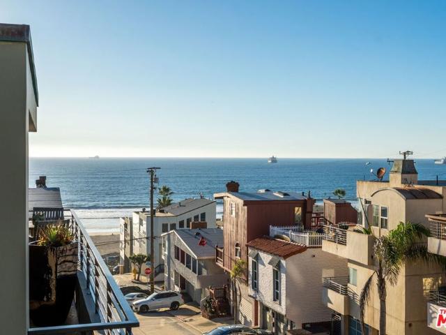 House for sale in Manhattan Beach, Los Angeles County