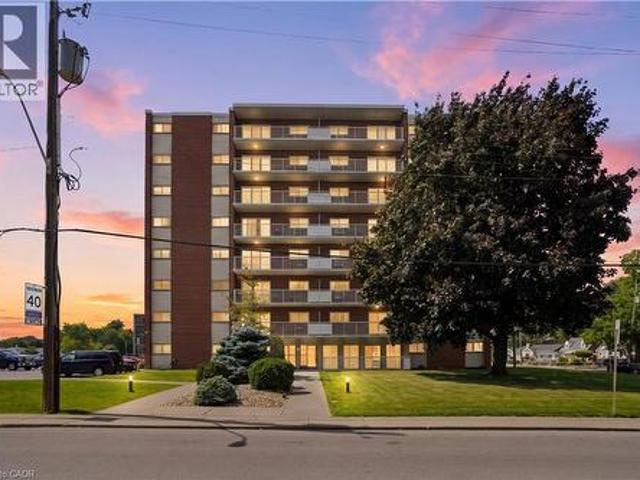 Condo for sale in Ancaster, Ontario