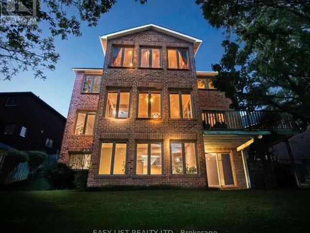 House for sale in Mississauga, Ontario