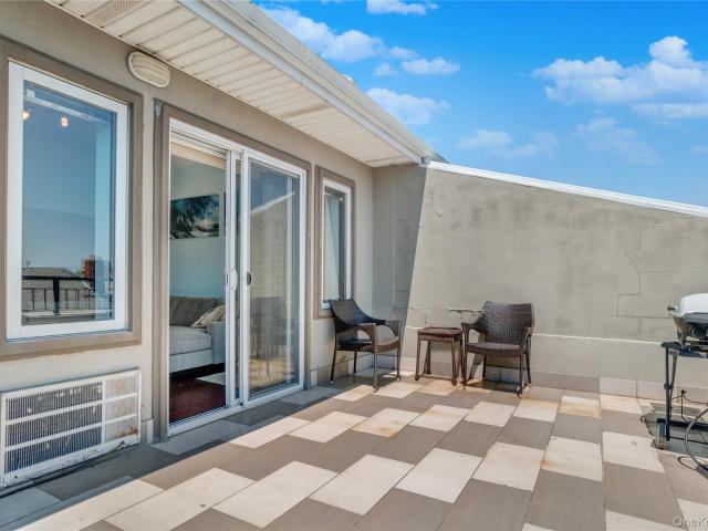 Condo for sale in Rockaway Park, New York