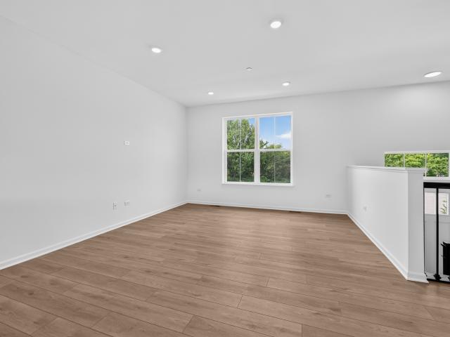 Townhouse for sale in Crystal Lake, McHenry County