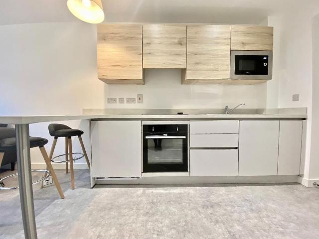Apartment for rent in Saint Vincent's, Netherthorpe