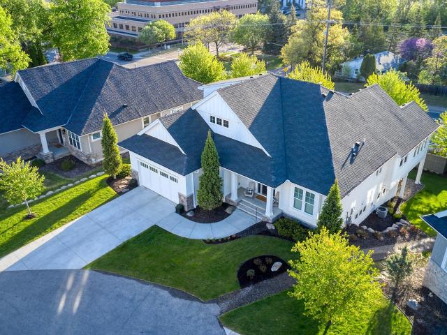 House for sale in Wayzata, Hennepin County
